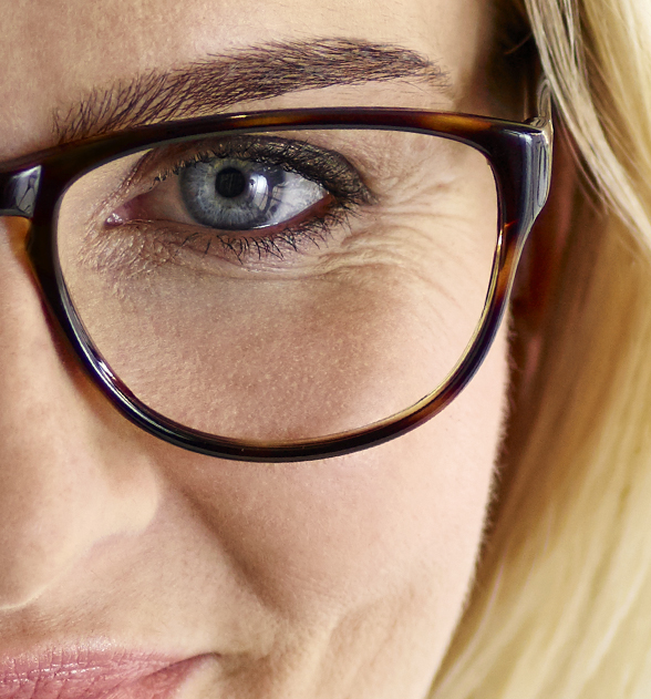 Trött på glasögon som inte sitter bra? Läs vår guide på Specsavers.se och botanisera bland mer än 1000 olika bågar.
