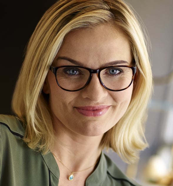 Find out how to choose the right glasses for your face  shape with the Specsavers.com glasses fit guide.